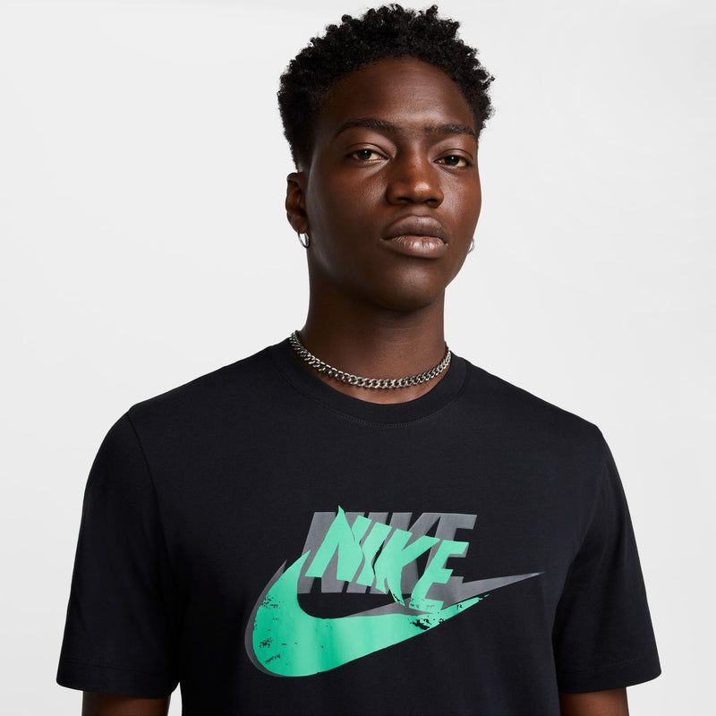 Men's black Nike logo graphic t-shirt with crew neck collar