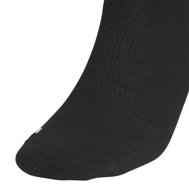 2-pack black crew sock close-up of the toe and knit texture