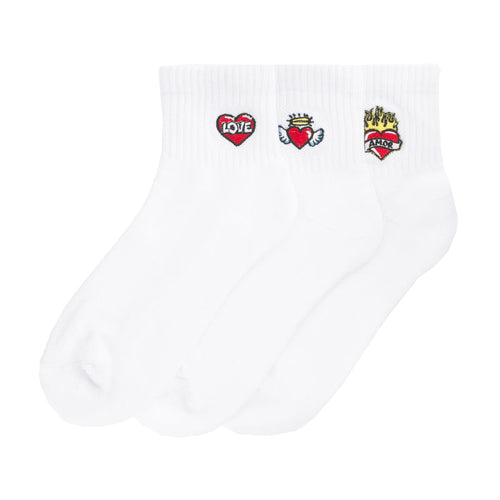 White quarter socks, embroidered heart and love patches (3-pack)