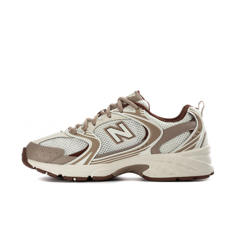 Women's 530 wide sneakers alternate side view with N emblem and layered sole