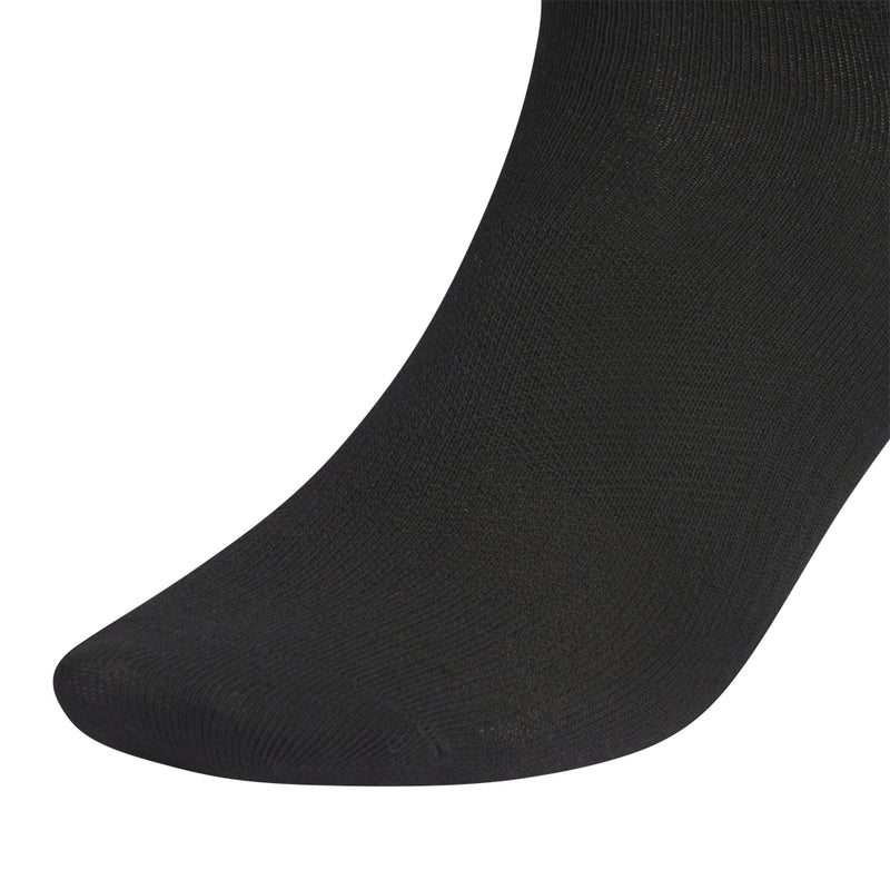 Black quarter sock with ribbed knit and rounded toe