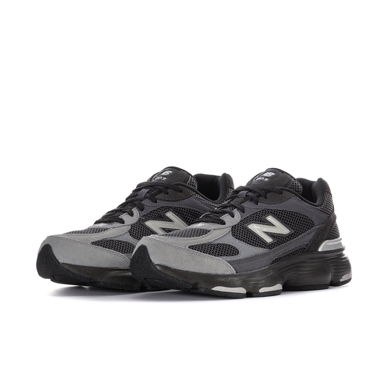 Men's New Balance 603 lace-up sneakers, dark mesh with large N logo