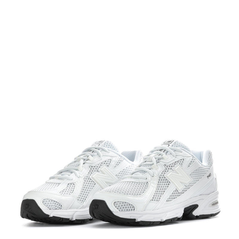 Women's white mesh sneakers, lace-up, with black rubber outsole