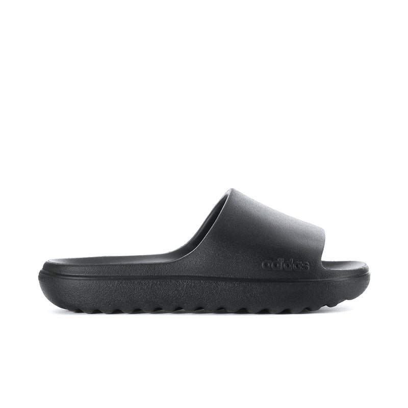 Black women’s slide sandals with single strap and cushioned footbed
