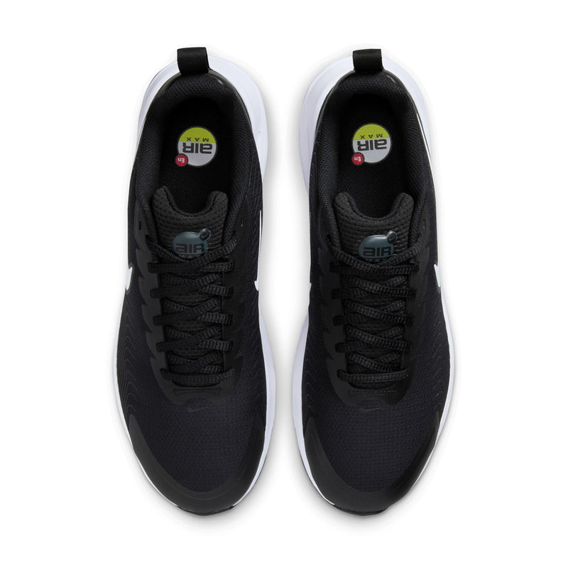 Men's Air Max NuAxis sneakers, black tongue and inner lining with lace-up collar.