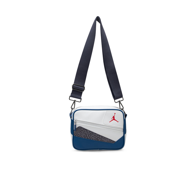 AJ3 messenger bag with adjustable shoulder straps, white flap and True Blue sides