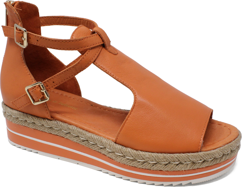 Women's Django & Juliette Alexys in Orange Leather. Sku: DJ15634ORALE