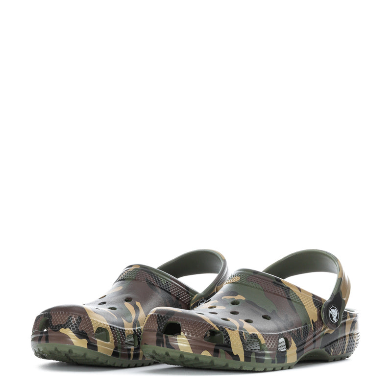 Kids' camo clogs with circular side logo, perforated upper, and molded sole