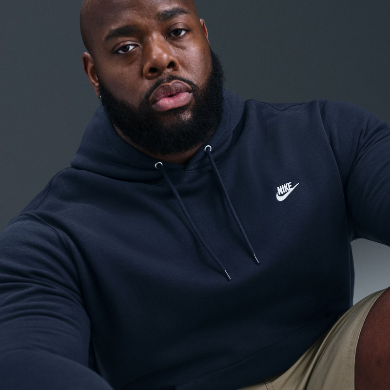 Men's obsidian fleece pullover hoodie with drawstring hood and Nike logo detail