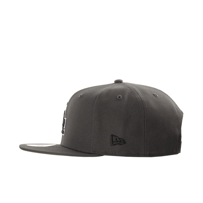Dark graphite baseball cap with small New Era flag logo on front