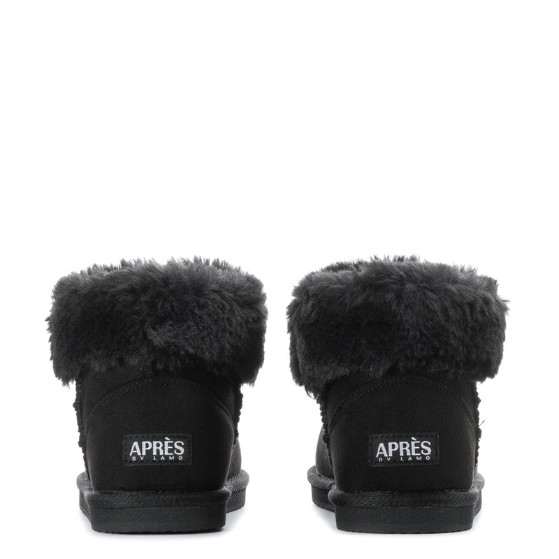 Kids black low boots with rear APRES logo patch and faux-fur cuff