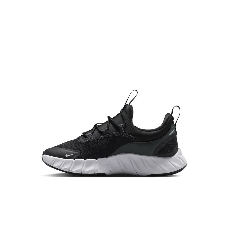 Kids' black knit sneakers with white midsole, lace-up and Swoosh