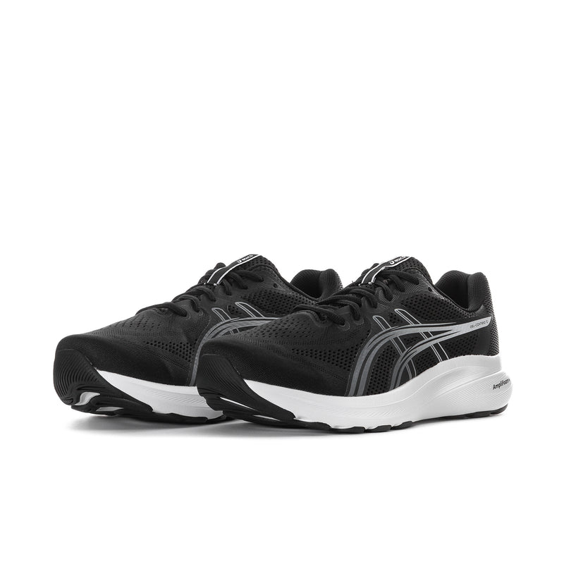 Men's black and white running shoe, angled side view, lace-up with GEL branding