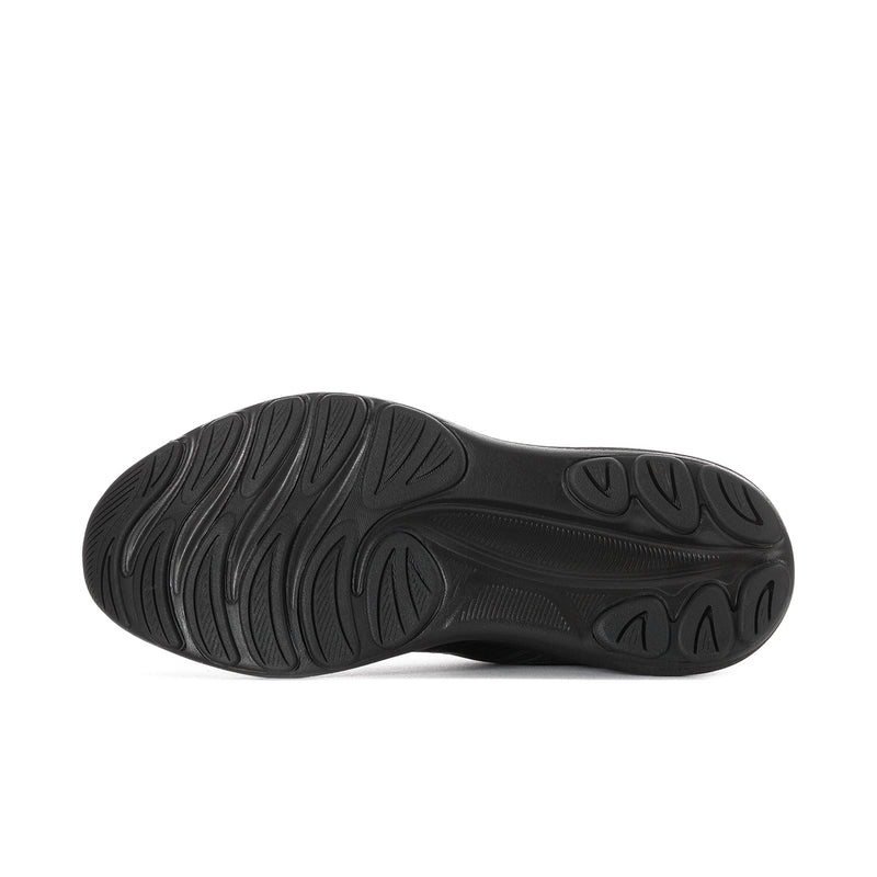 Men's Gel Contend 10 Wide black outsole with textured tread pattern