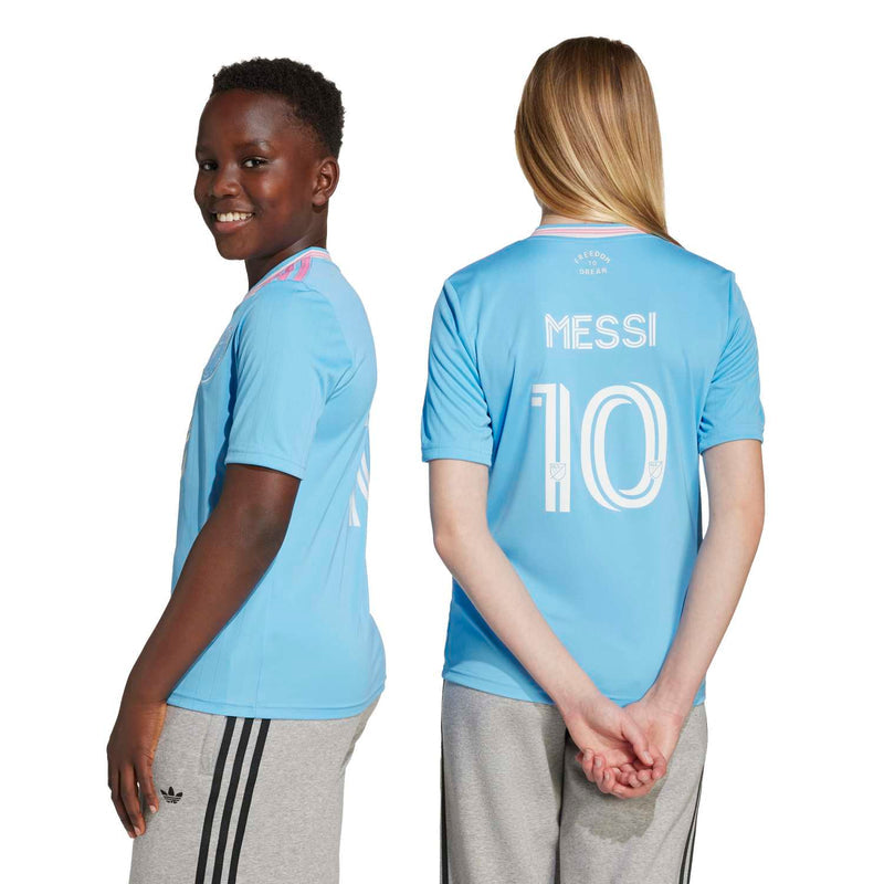 Youth light-blue soccer jersey back with 'MESSI' and '10' print