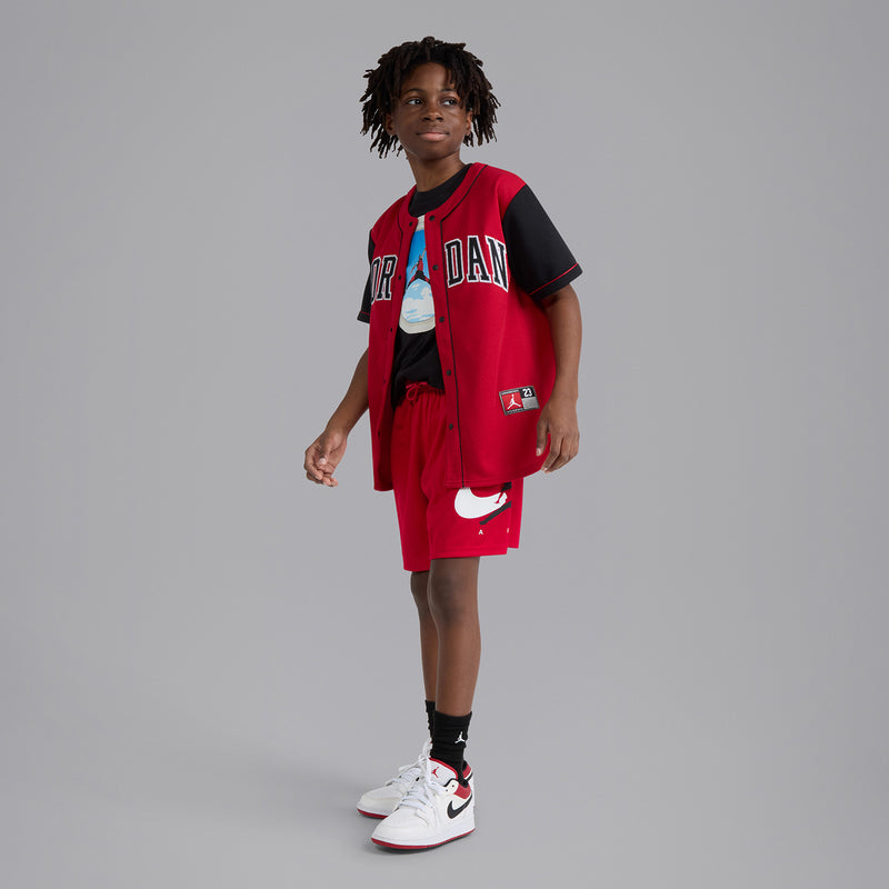 Youth Gym Red shorts with elastic waistband and side Jordan logo, knee-length fit