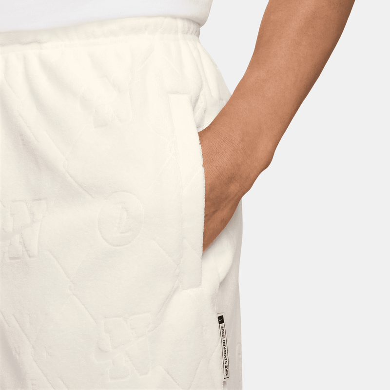 Men's Nike Standard Issue Dri-FIT 6" Basketball Shorts