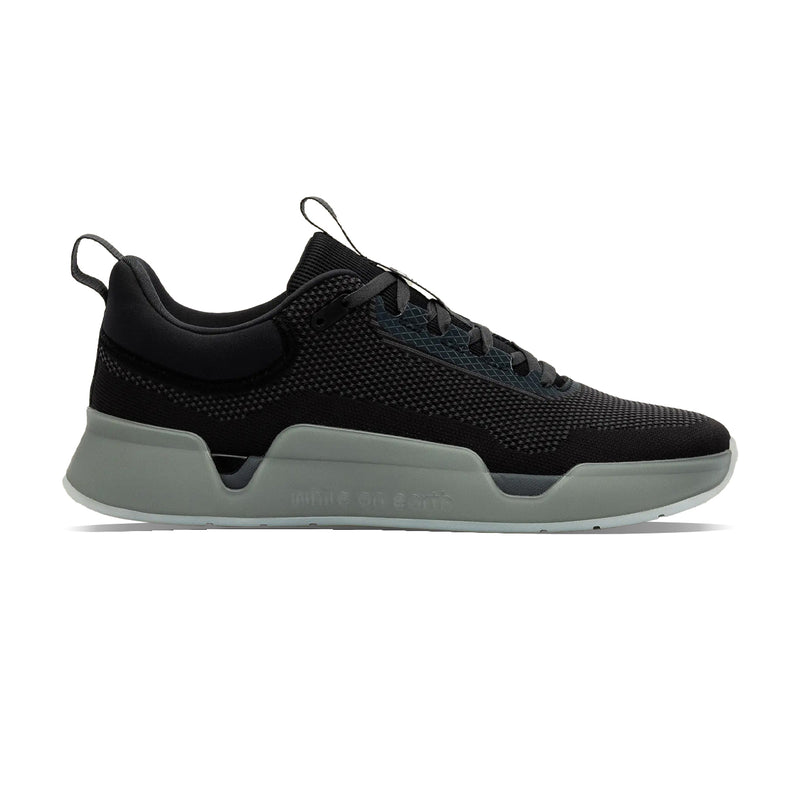 Men's While On Earth Move Trainer (Black Moon)