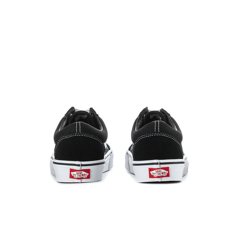 Men's black skate sneakers with white rubber heel panel and lace-up profile