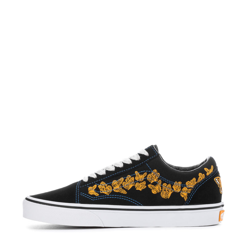Women's low-top sneakers with black upper, yellow embroidery stripe, white rubber sole