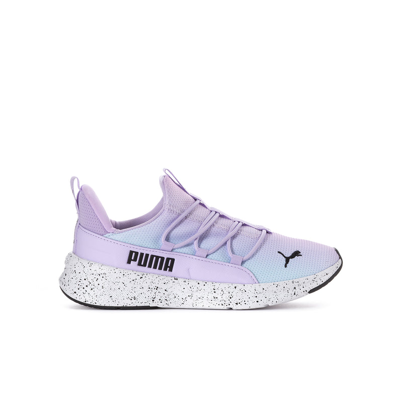 Youth wide Puma sneakers in lavender and light blue with speckled midsole