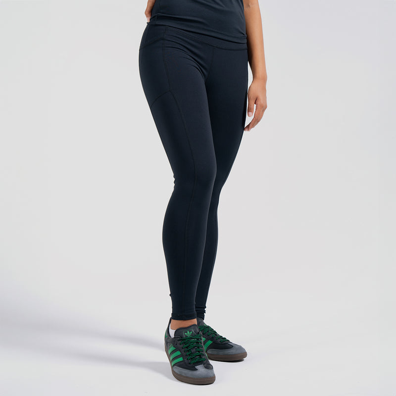 Women's black fitted leggings with side pocket, ankle length