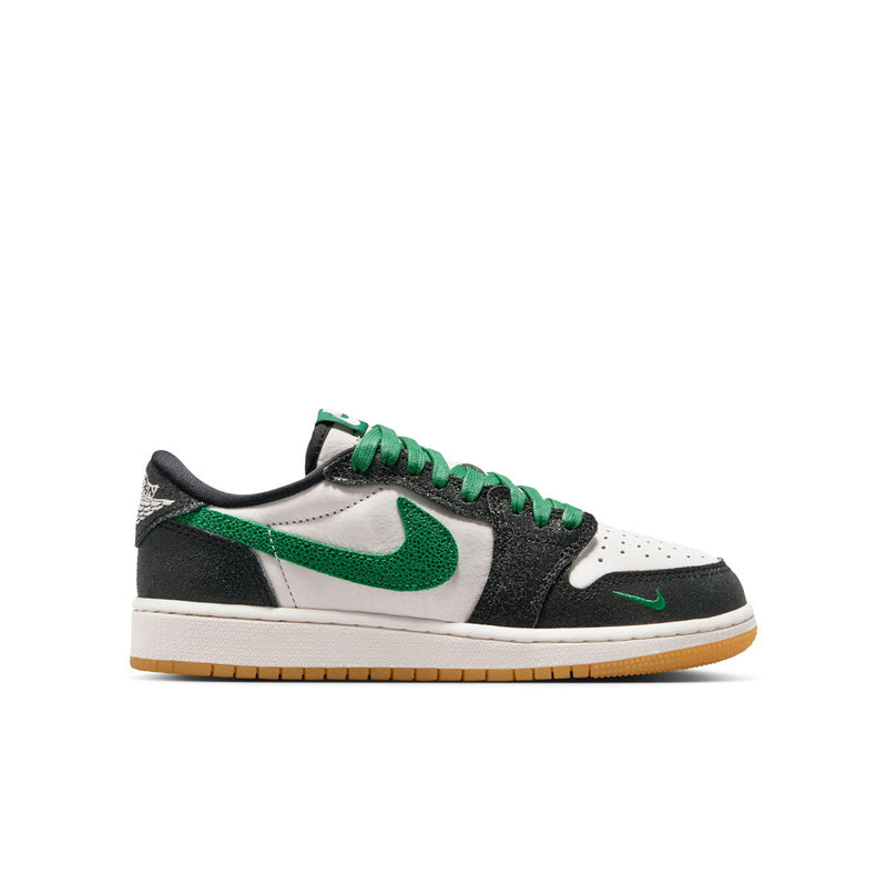 Youth low-top sneakers in white, black and green with green laces