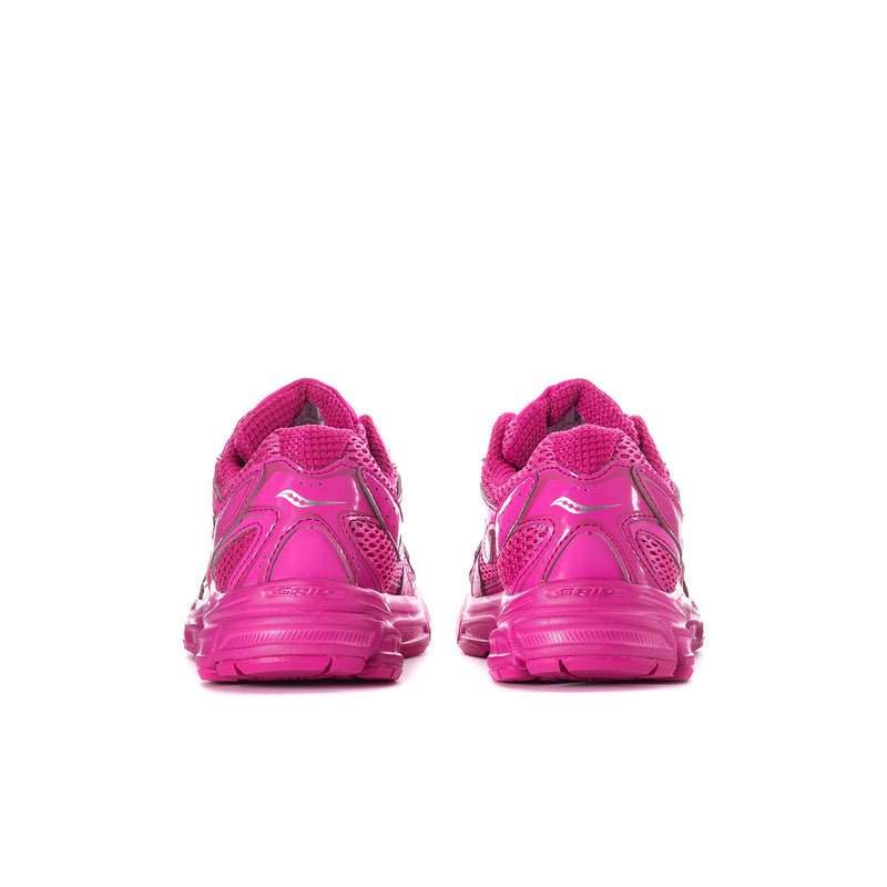 Women’s fuchsia running sneakers rear view with cushioned heel