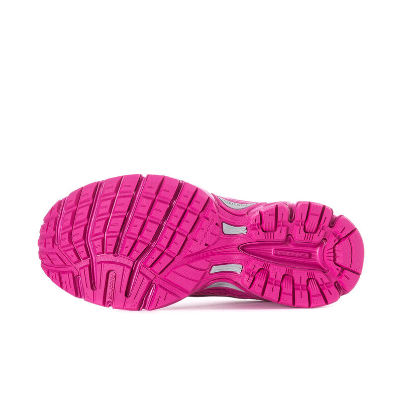 Women’s fuchsia running sneakers with textured rubber outsole tread