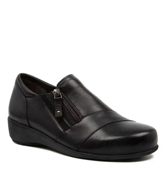 Women's Ziera Sage in Black Leather. Sku: ZR10036BLALE