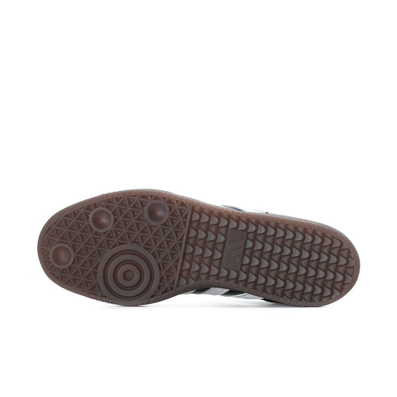 Men's adidas Samba outsole with gum-brown tread and circular traction pattern