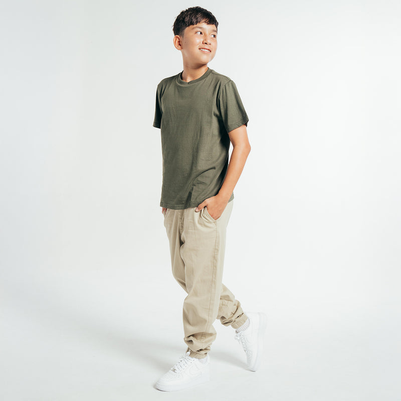 Youth crew T-shirt in dark forest green, side view with crew neck and short sleeves