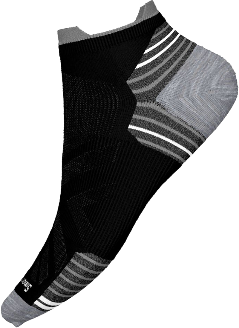 Quarter turn view Men's Smartwool Sock style name Targ Low Ankle in color Black. Sku: SW003106001