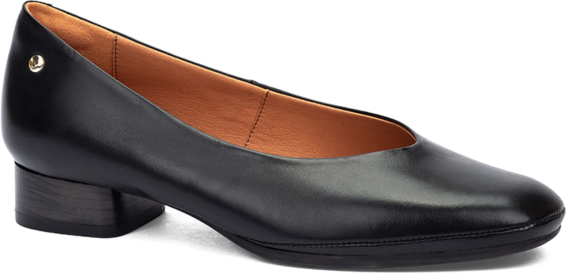 Quarter turn view Women's Pikolinos Footwear style name Ubeda 5627 in color BLACK. Sku: HAW2N-5627BLK
