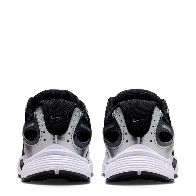 Youth running shoes heel view in black and silver with Nike swoosh and cushioned collar