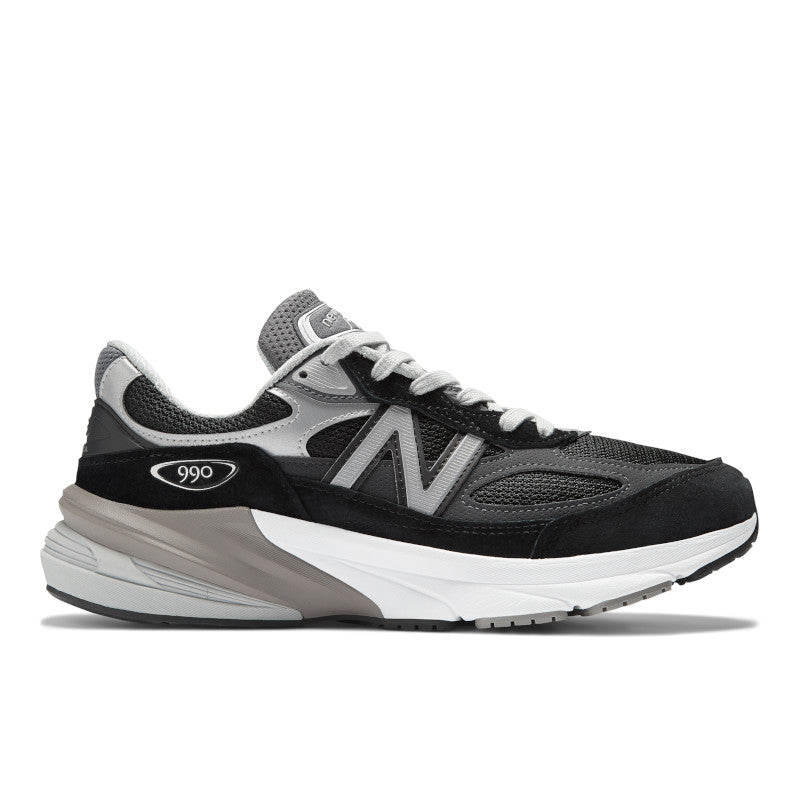 Women's New Balance W990BK6 Double Wide in Black/ White. Sku: W990BK6-2E