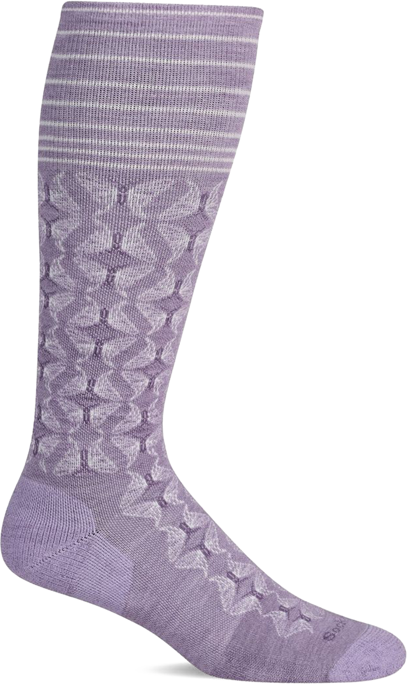 Quarter turn view Women's Sockwell Sock style name Winged Firm in color Lavender. Sku: SW189W-370
