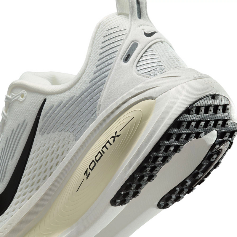 Women's Nike Vomero 18