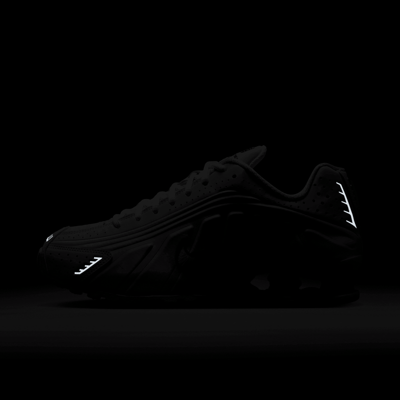 Women's Nike Shox R4 "Phantom Picante Red"